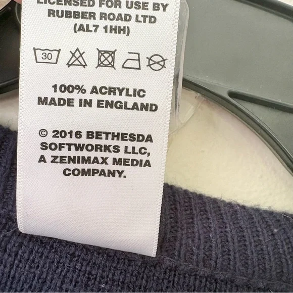 Numbskull Fallout 4 Vault-Tec Ugly Christmas Sweater - Picture 4 of 5